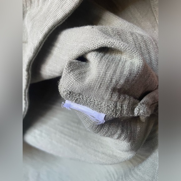 Duluth Trading Co Slow with The Flow Woman’s Long Sleeve Shirt Size Small - Picture 7 of 7